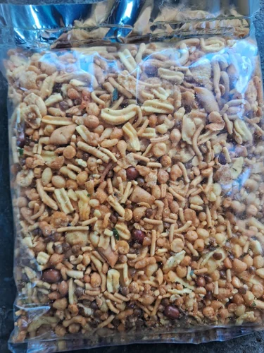 Spicy Crunchy Crispy Mixture Namkeen